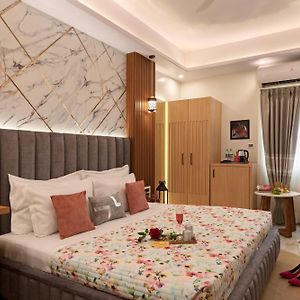 Premium Room European Style Décor City View